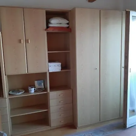 Vermiete Ein Doppelzimmer In Einem Holzhaus Appartement